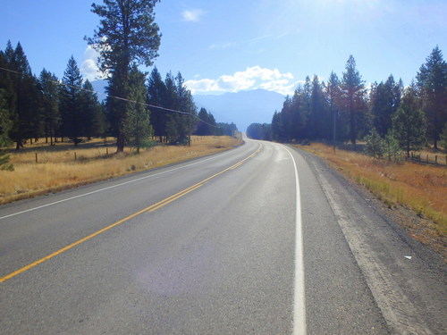 GDMBR: Looking south on BC Hwy-93.