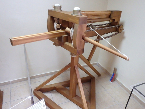 Image of the complete Repeating Catapult system.