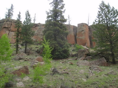 Colored rim rock of Taylor Canyon.