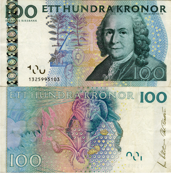 Carolus Linnaeus is on the 100 Kronor Bill.