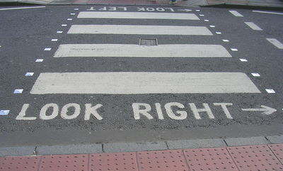 Picture of Look Right Trafic Sign.