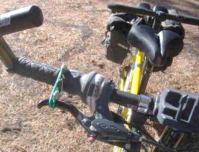 Dennis' Small Bungee Cord to hold Brake Lever
(Euro/Motorcycle Front Right Brake)