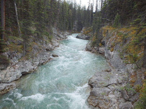 GDMBR: Looking upstream over Spray River.