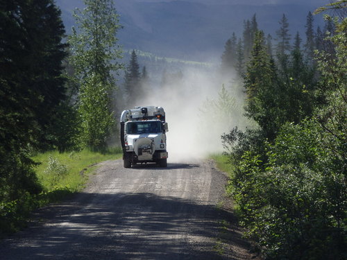 GDMBR: Truck coming (not familiar with this kind of truck).