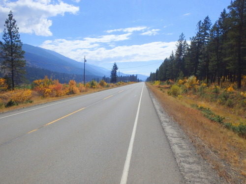 GDMBR: Heading south on BC Hwy-93.