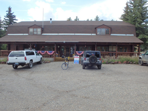 Panguitch Country Store - See the Bee.
