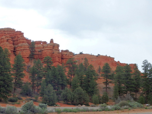 There's a mini-arch at the top.