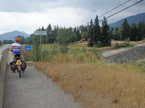 GDMBR: Dennis and the Bee looking at Wilson Creek just before crossing.