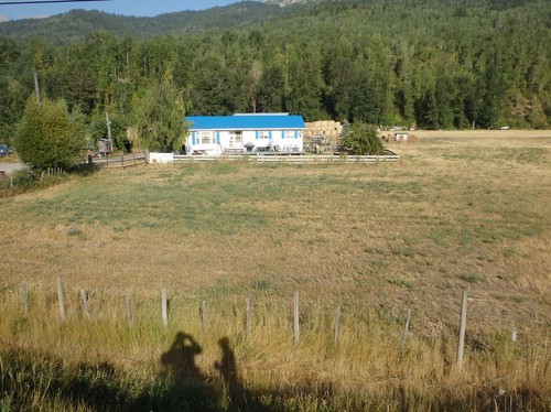 GDMBR: An un-intended selfie and a nice ranch home.