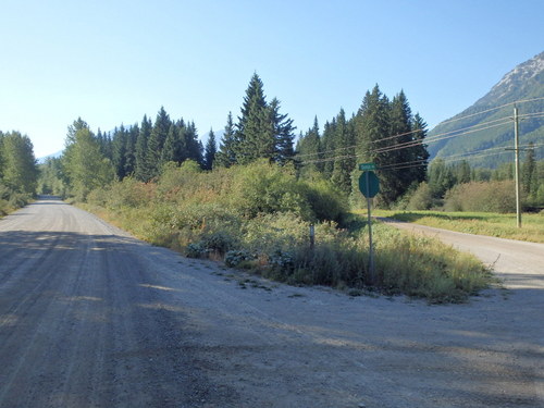 GDMBR: Cycling south on Cokato Road.