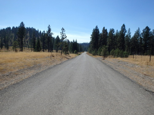 GDMBR: Cycling south on the paved Dump Road.