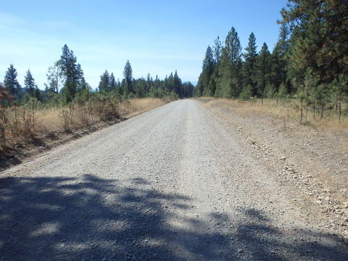 GDMBR: Cycling south on the dirt Dump Road.