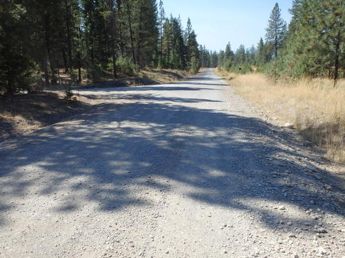 GDMBR: Cycling south on the dirt Dump Road.