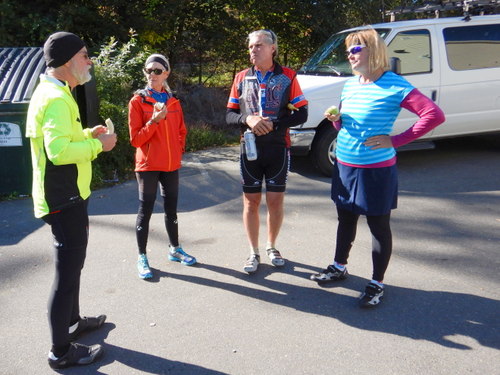 Gary, Vickie, Steve, and Karen discuss a topic while on a SAG break at AbB.