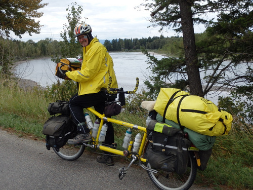 Dennis Struck and the Bee beside the Flathead River on the GDMBR.