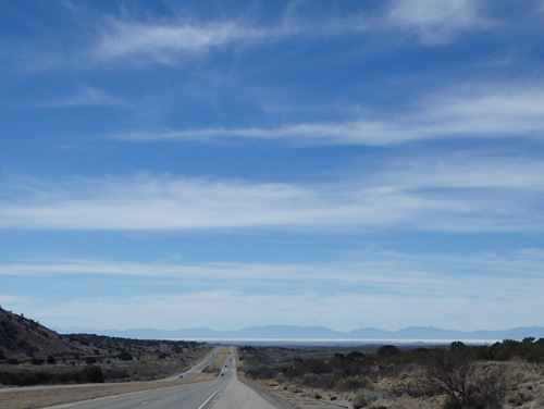 These Stringy Clouds indicate a mild front in about 3 days.