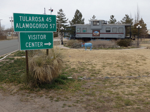 The Welcome Center was closed but we found our 1st Burro.