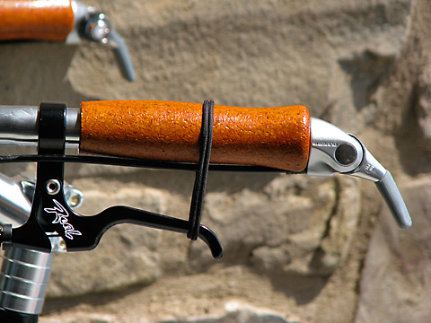 Alan's Elastic Hair Band to hold Brake Lever